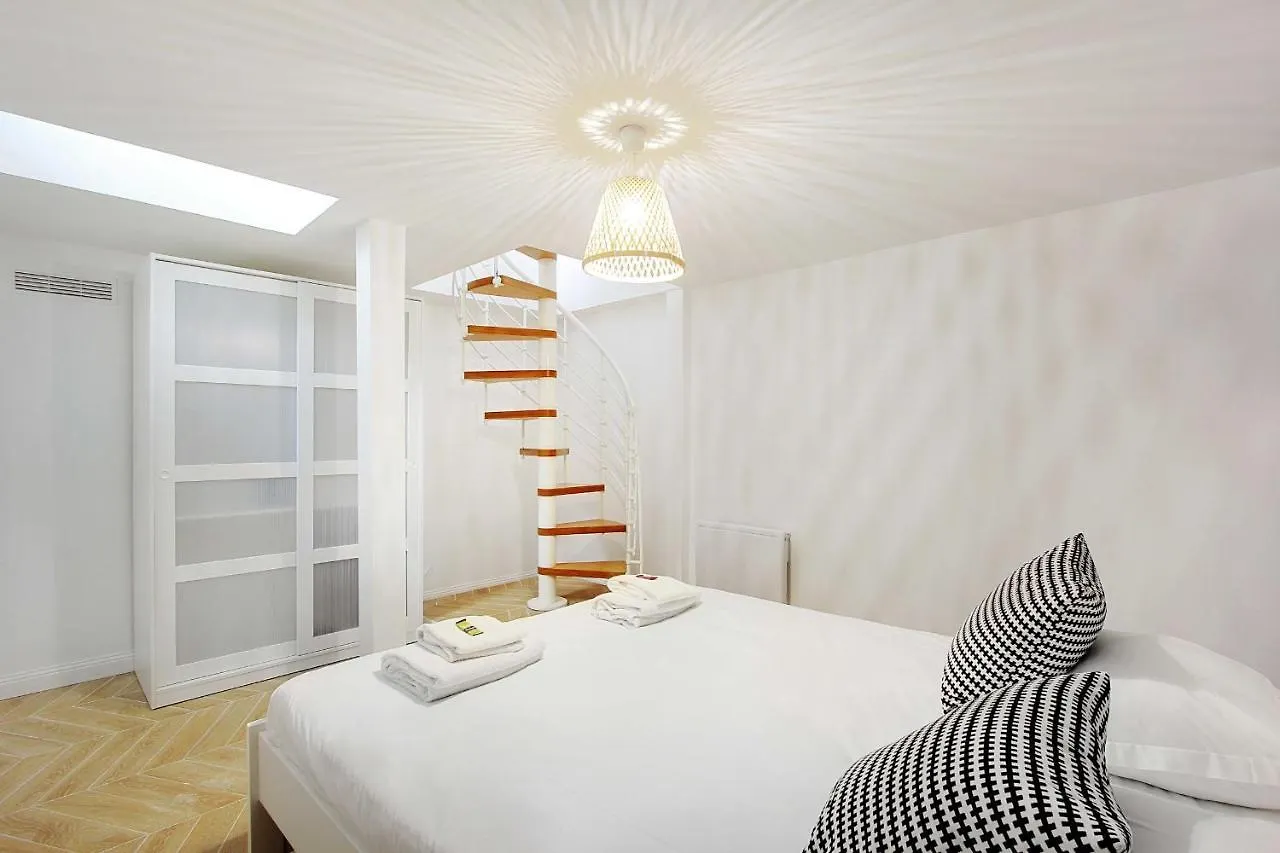 Modern Apt-1Br-4P-Atelier Des Lumieres Museum Paris